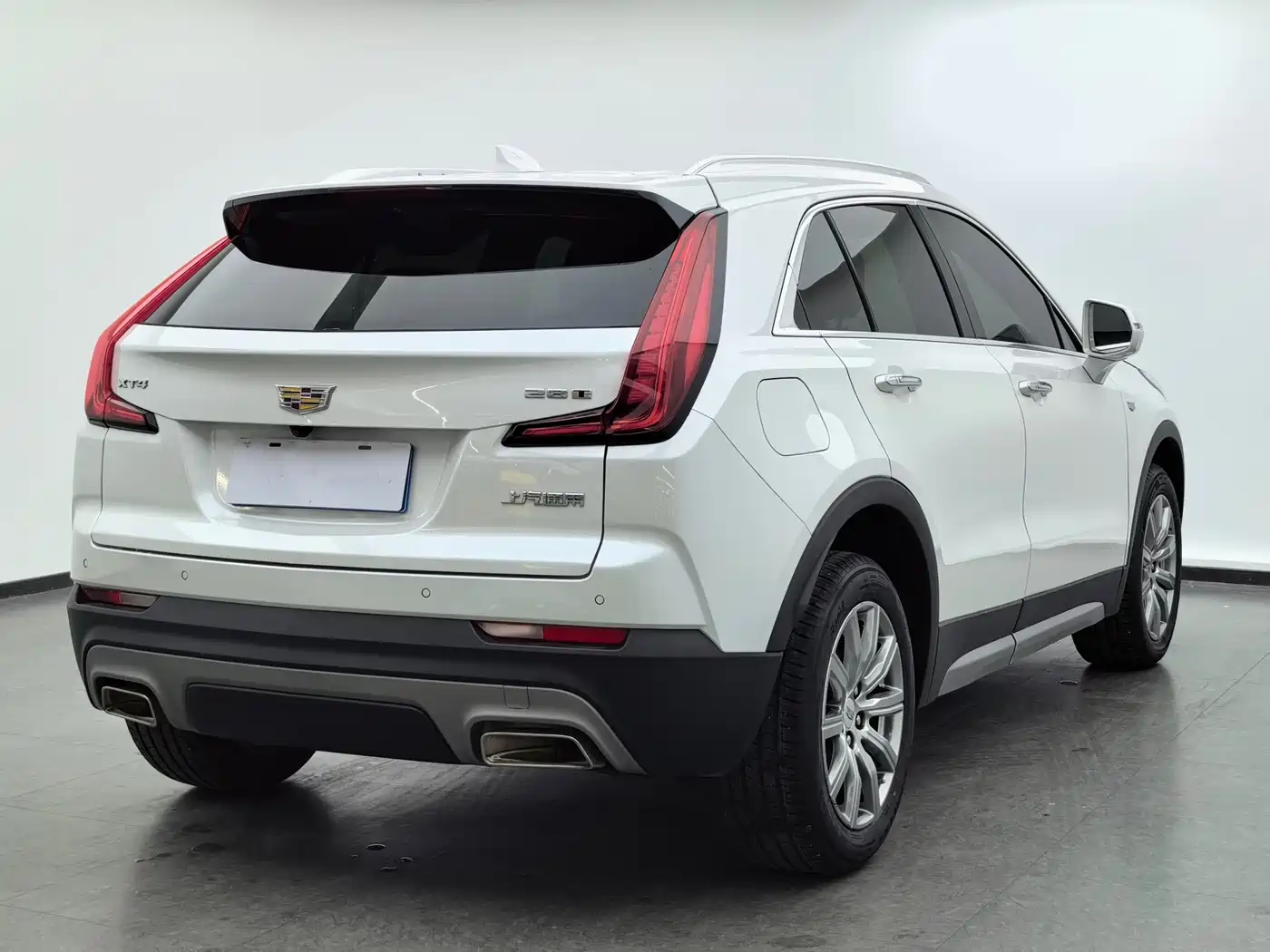 Cadillac XT4 2018 Model 28T 2WD Luxury фото 4