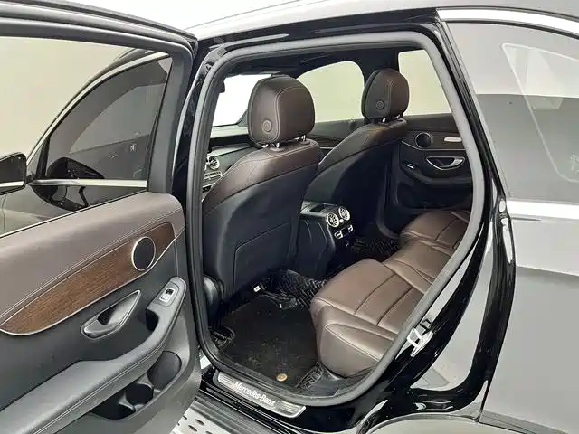 Mercedes-Benz GLC 2022 Facelift GLC 260 L 4MATIC Luxury Model фото 17