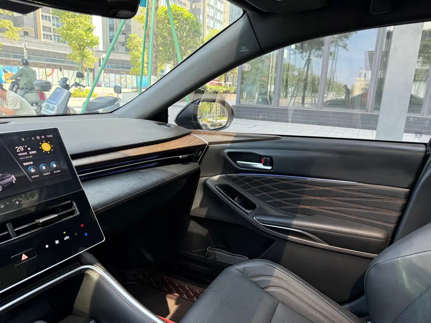 Toyota Avalon 2024 Model Hybrid 2.0L Prestige Edition фото 12
