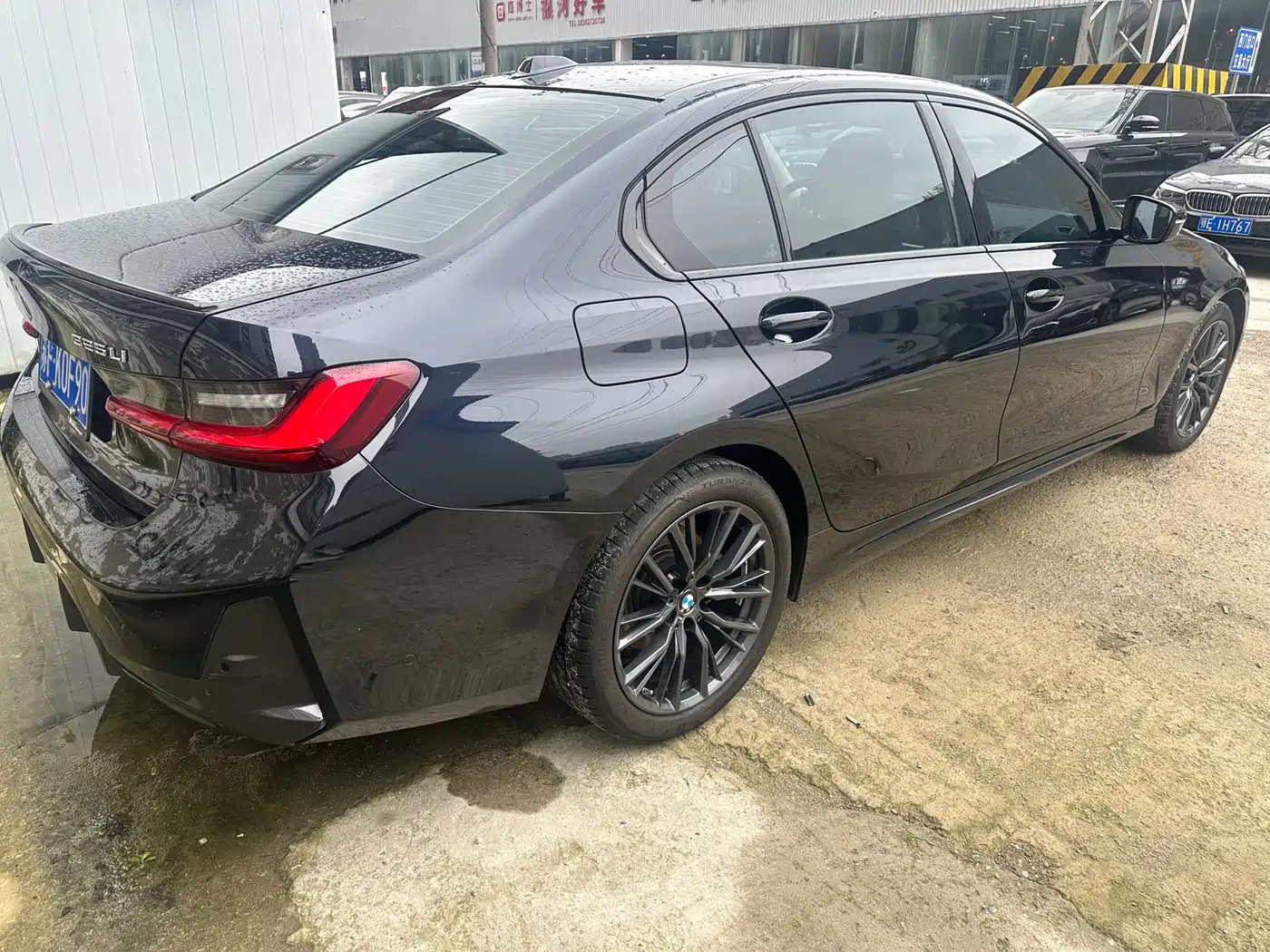 BMW 3 Series 2023 325Li M Sport Black Night Package фото 4