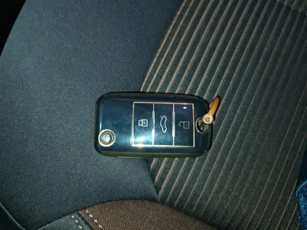 Roewe i6 2019 2019 PLUS 1.6L CVT 4G Connected Luxury Great Edition