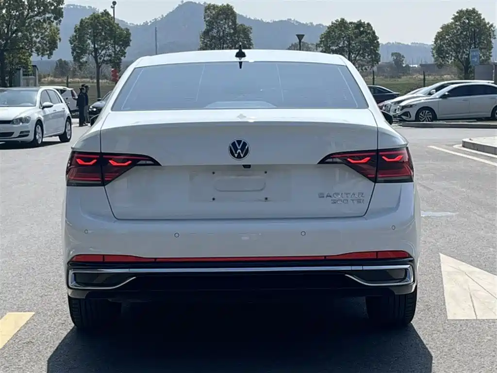 Volkswagen Sagitar 2024 300TSI DSG Surpass Edition фото 7