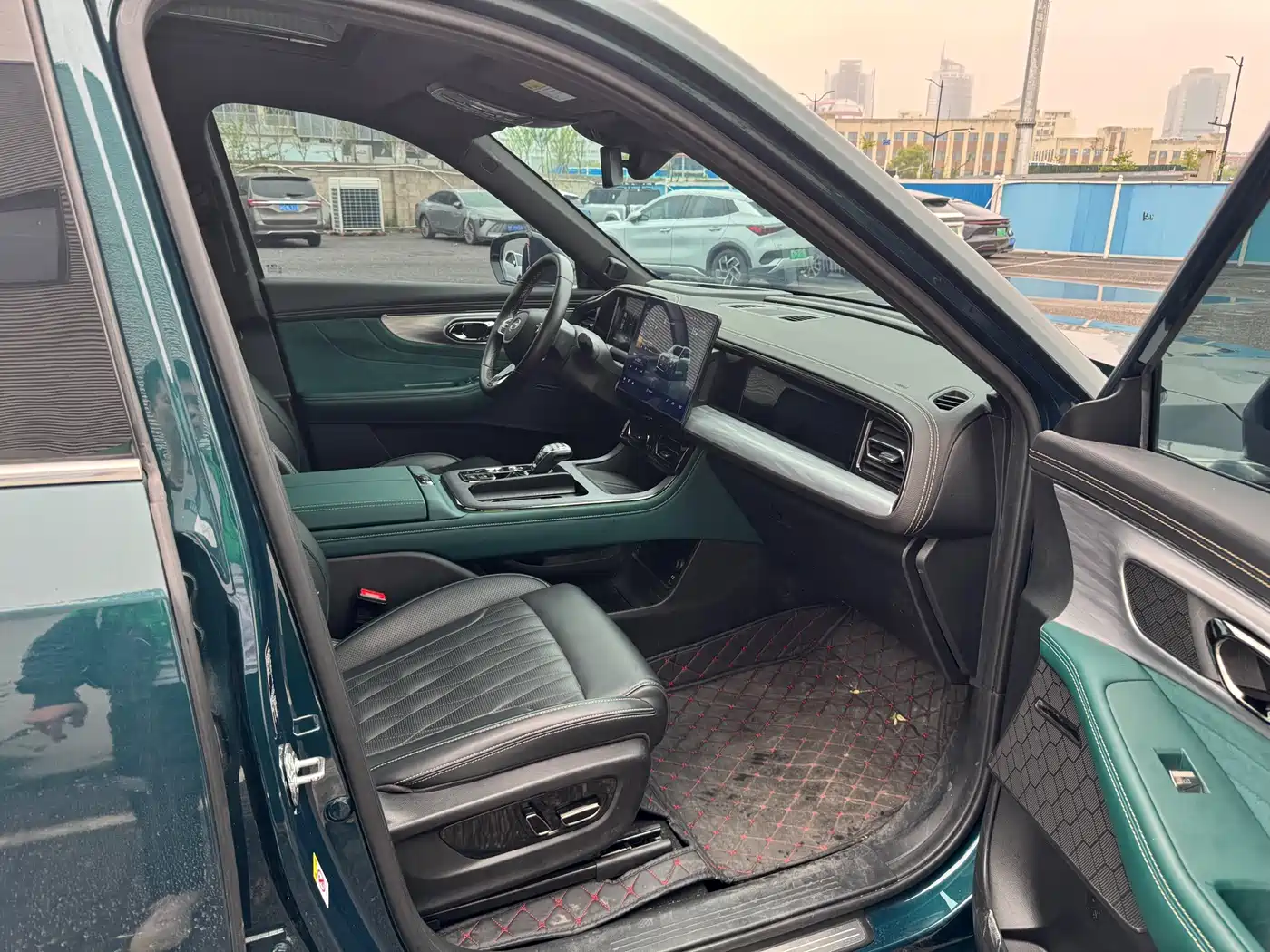 GAC Trumpchi Trumpchi GS8 2022 Dual Engine Series 2.0TM 2WD Premium Edition (7-Seater) фото 10