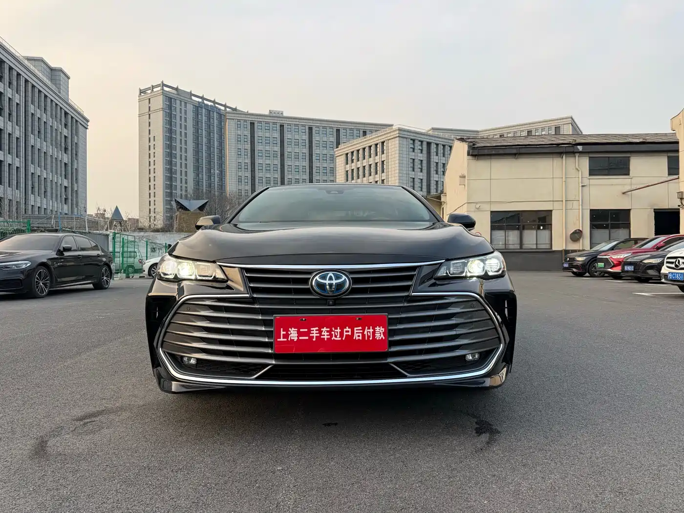 Toyota Avalon 2019 Hybrid 2.5L Limited Flagship Edition China VI фото 19