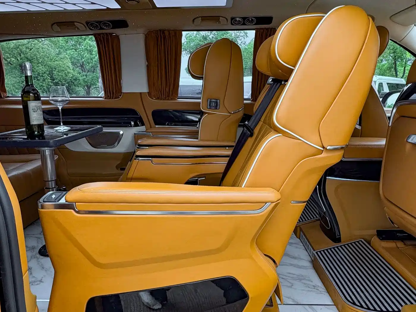 Mercedes-Benz Vito 2023 2.0T Elite 7-Seater фото 14