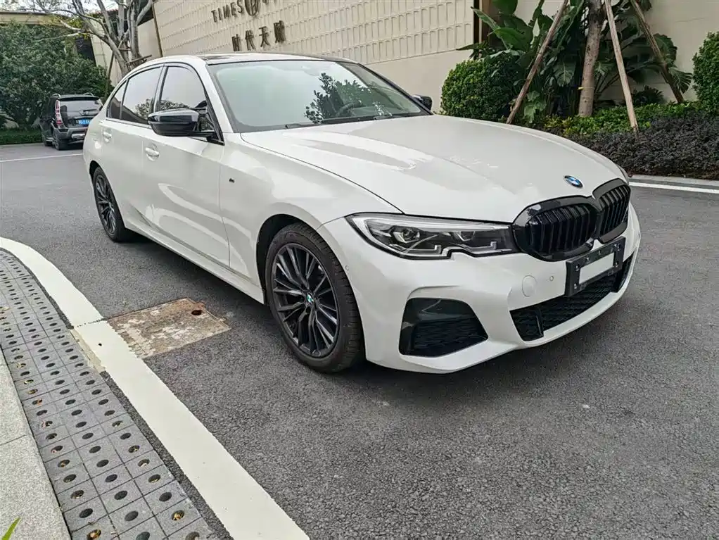 BMW 3 Series 2021 325Li M Sport Package фото 3