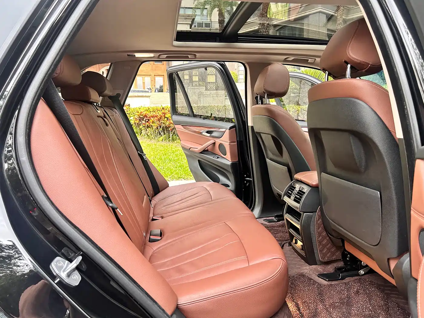 BMW X5 (Import) 2018 xDrive35i Elegant Model фото 21