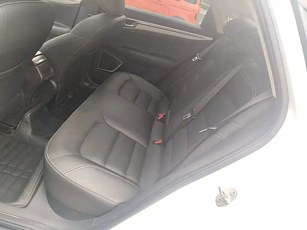 Geely Emgrand GL 2017 2017 1.3T Manual Elite