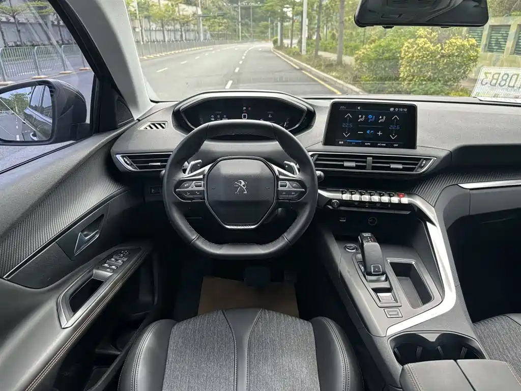 Peugeot 5008 2017 350THP 7-seat Elite Edition фото 9