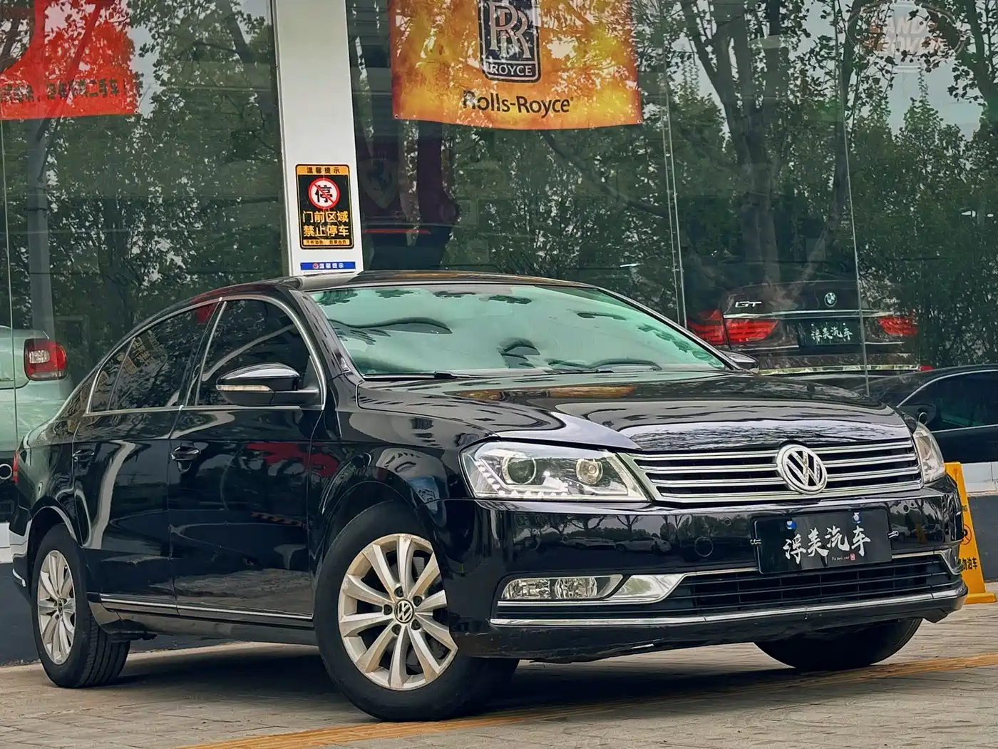 Volkswagen Magotan 2012 Facelift 1.8TSI Luxury фото 2