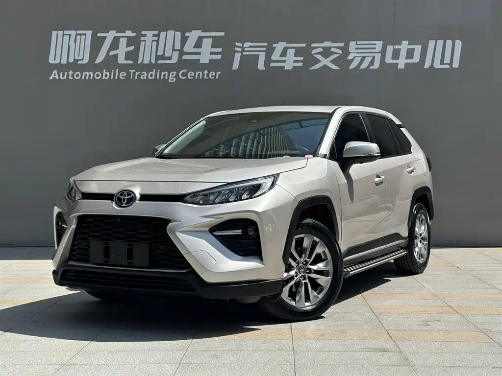 Toyota Wildlander 2020 2.0L CVT 2WD Luxury Edition фото 2