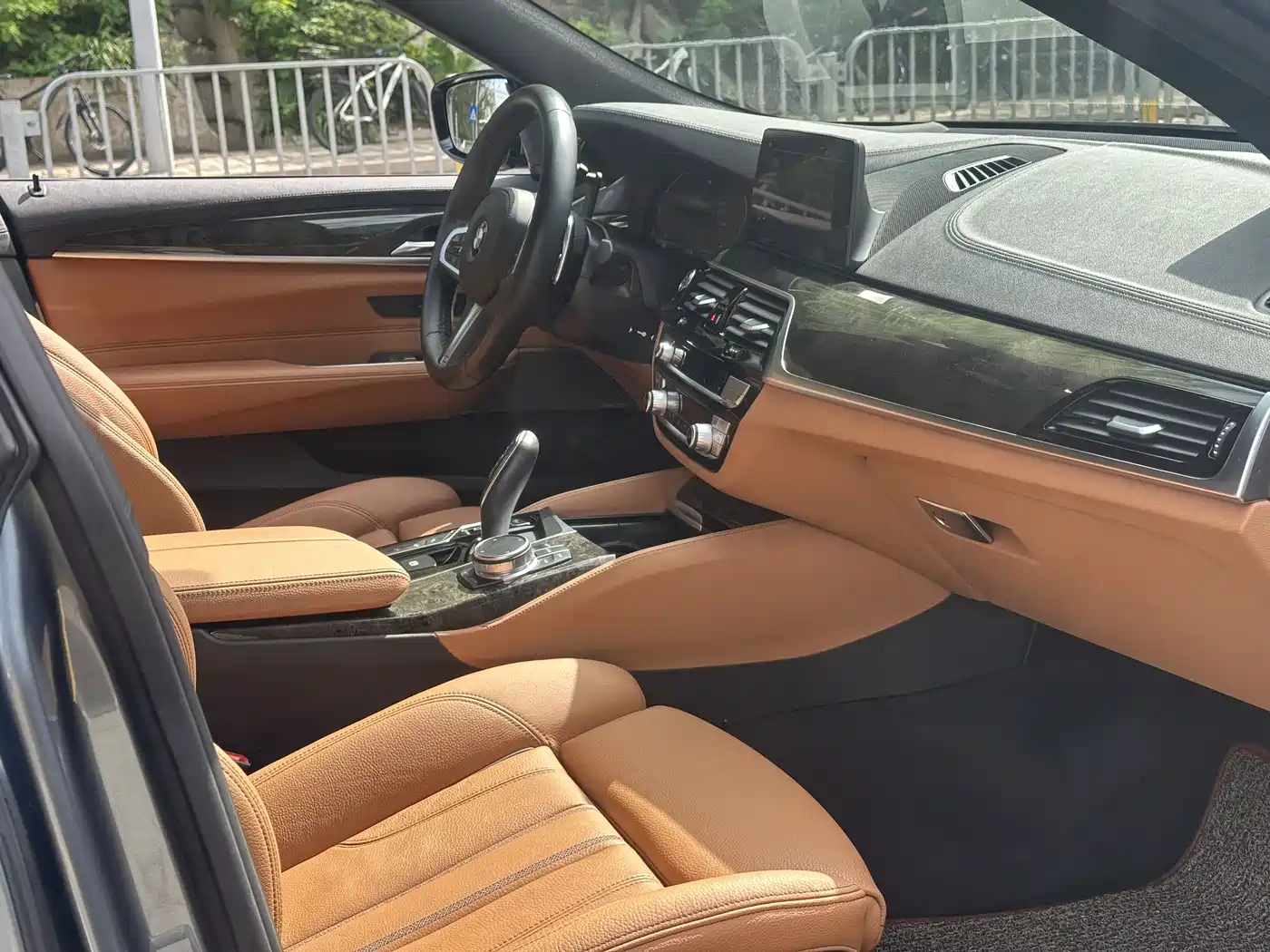 BMW 6 Series GT 2020 630i M Sport Package фото 6