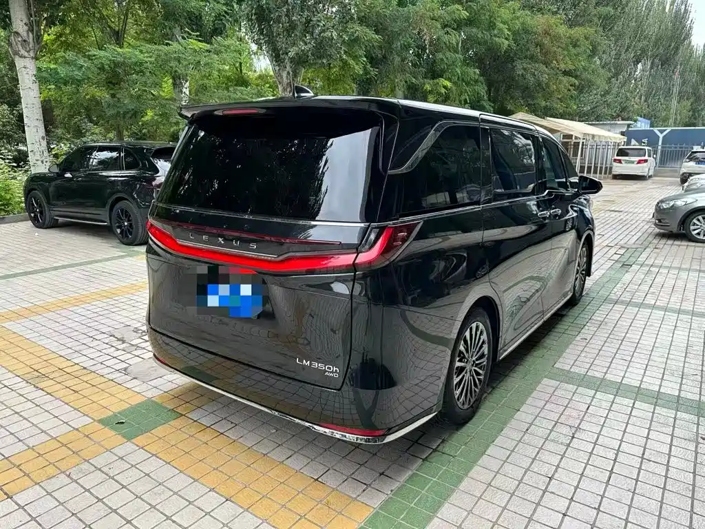 Lexus LM 2025 2023 350h 7-Seater Elegance Edition