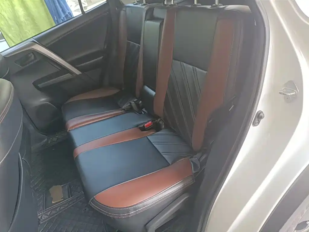 Toyota RAV4 Rongfang 2019 2.0L CVT 2WD Style X Limited Edition China VI фото 17