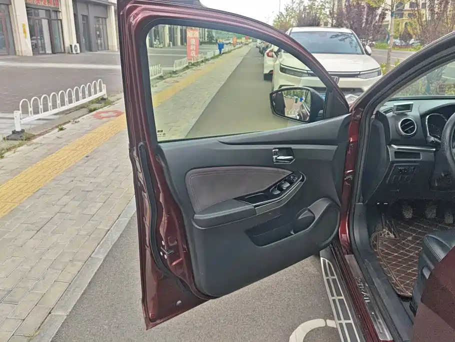 Venucia T70 2017 2016 1.6L Manual Rui Xing Edition