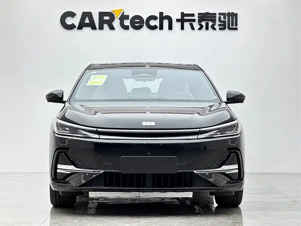 Geely Galaxy Galaxy A7 2025 EM-i 150km Explorer+ Edition фото 7