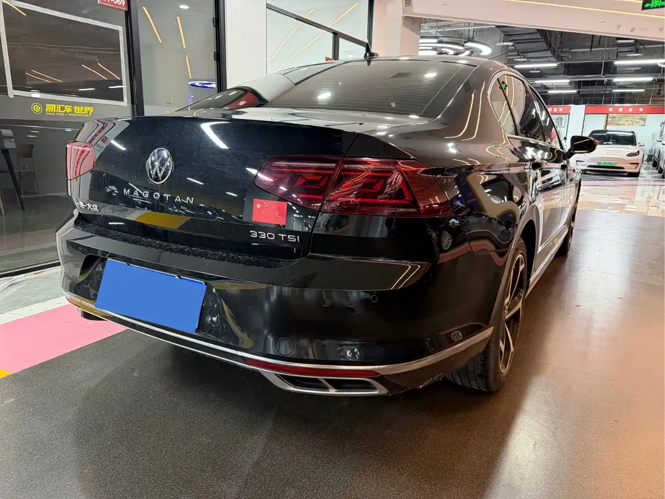 Volkswagen Magotan 2023 Model 2 Million Commemorative Edition 330TSI DSG Luxury фото 14