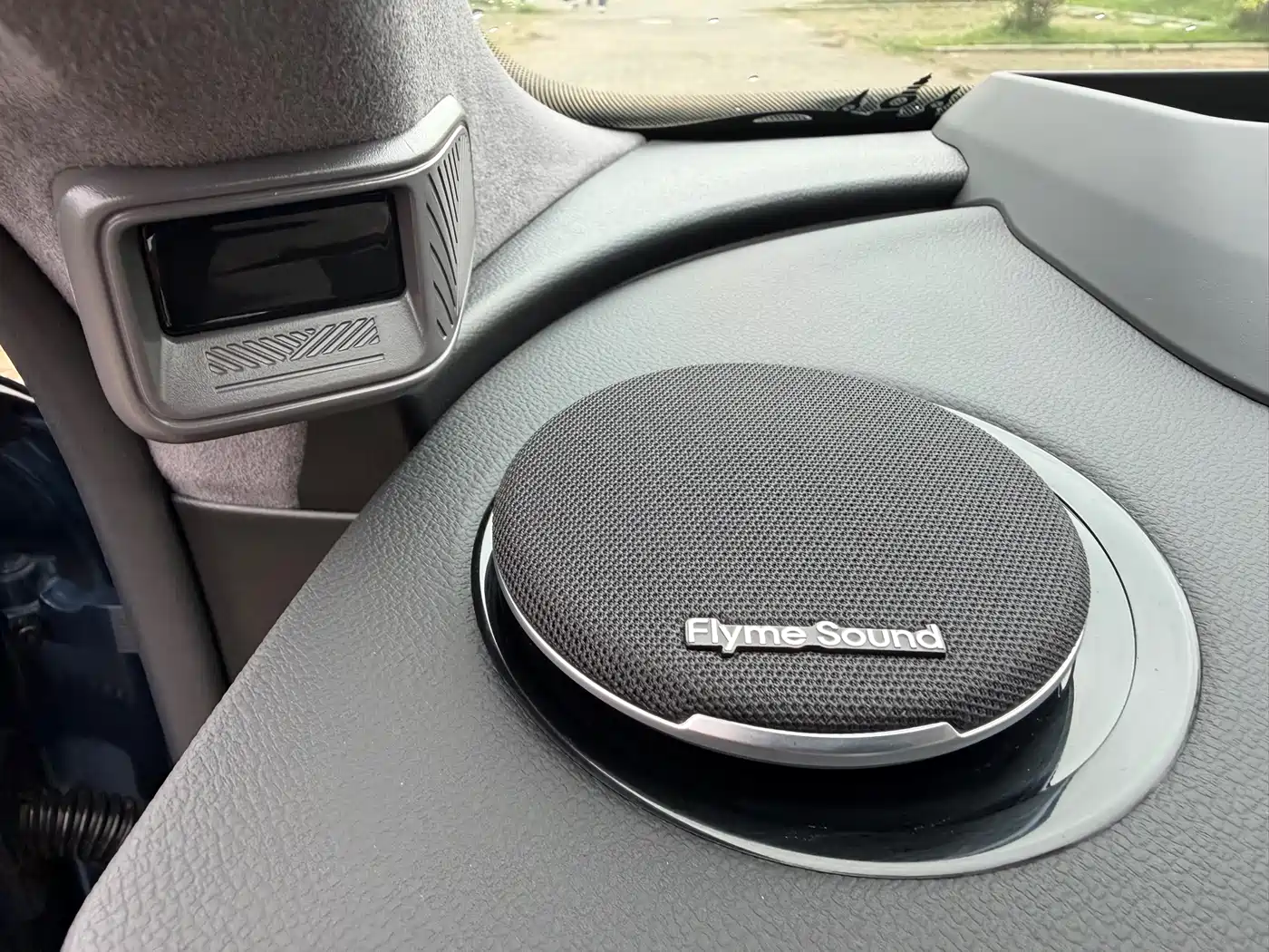 Geely Galaxy Galaxy Xingyao 8 2025 130km EM-P Starship Edition фото 24