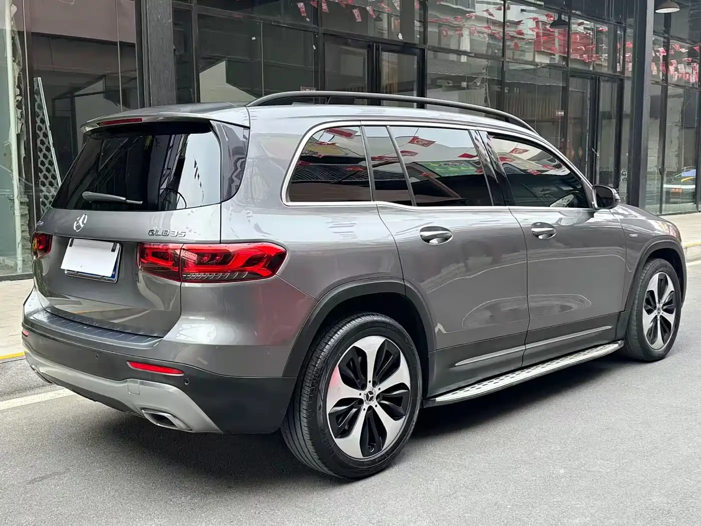 MERCEDES-BENZ GLB