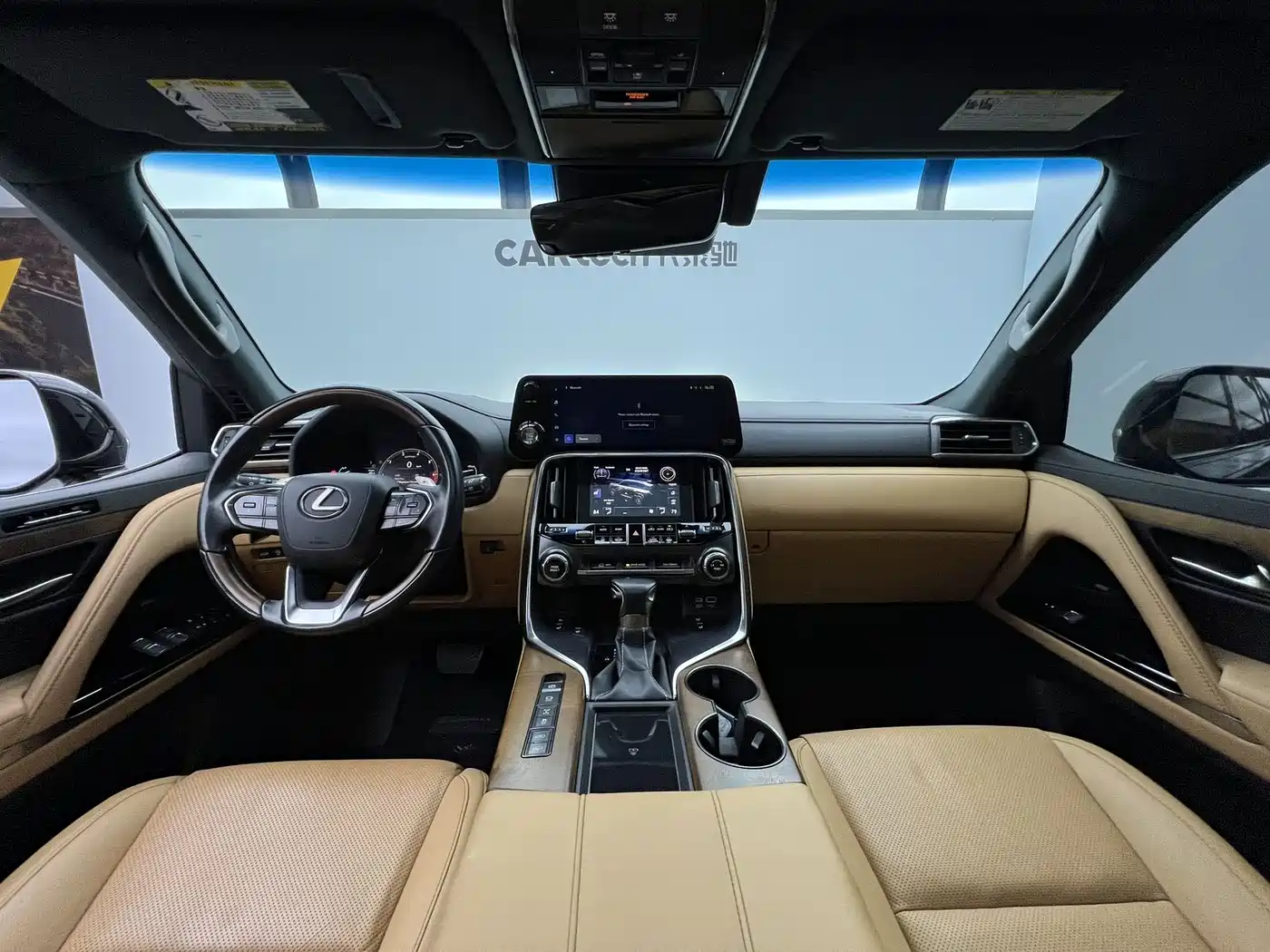 Lexus LX 2016 570 Dynamic Luxury Edition фото 5
