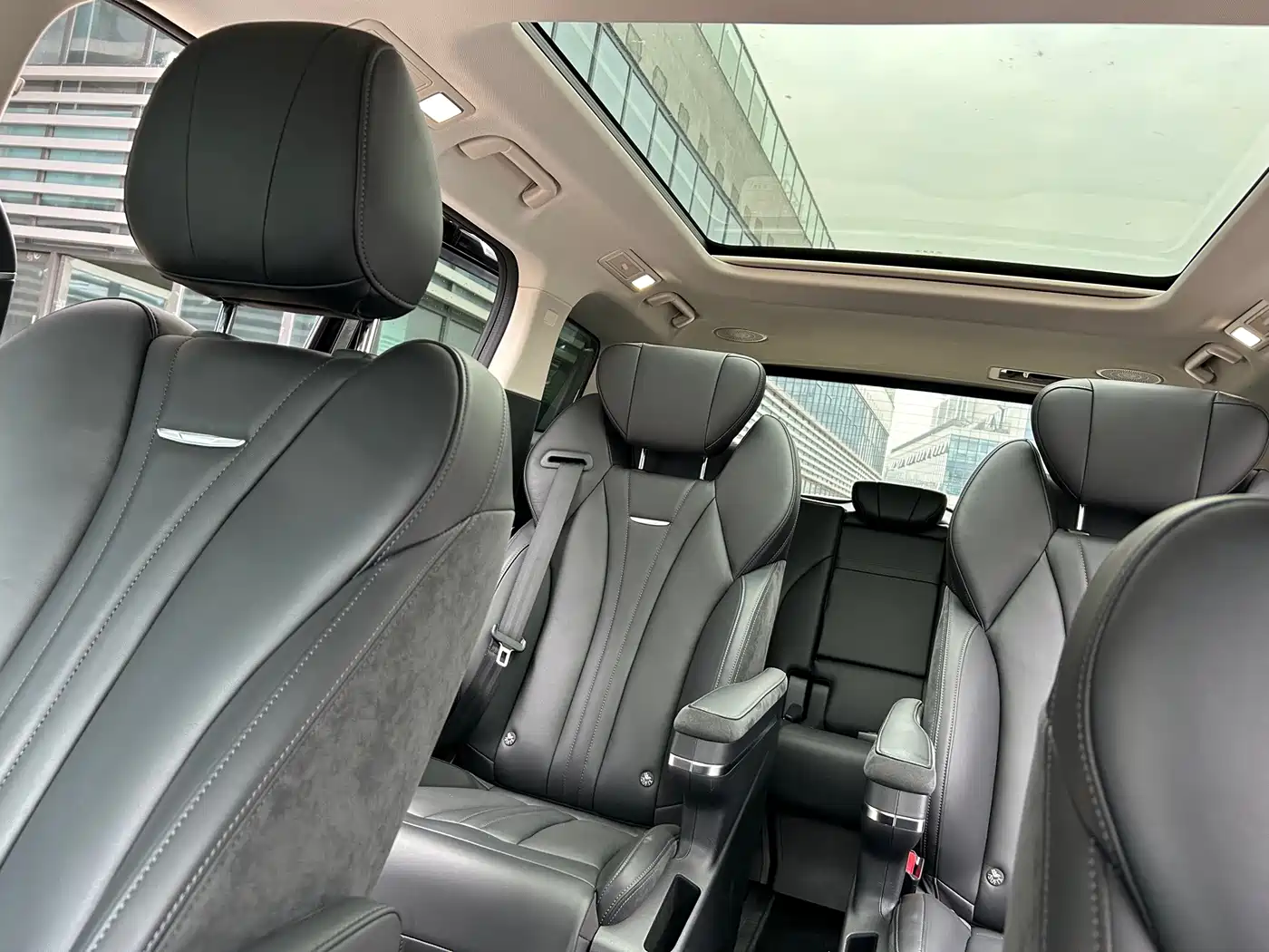 Hongqi HQ9 PHEV 2024 2024 Model 2.0T AWD Business Edition