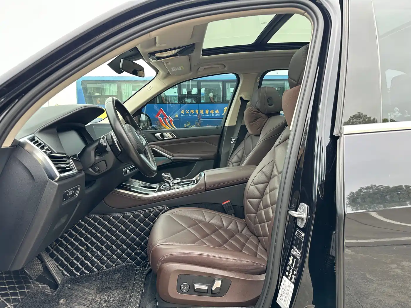 BMW X5 2022 xDrive 30Li Premium M Sport Package фото 8