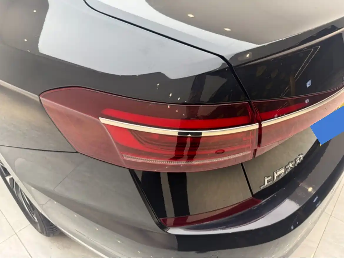 Photo 17 - Volkswagen Passat