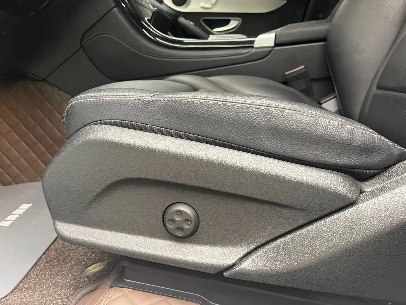 Mercedes-Benz GLC 2022 Facelift II GLC 260 L 4MATIC Sport Model фото 18
