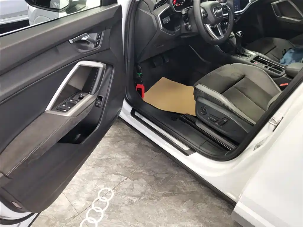 Audi Q3 2022 35 TFSI Progressive Dynamic фото 12