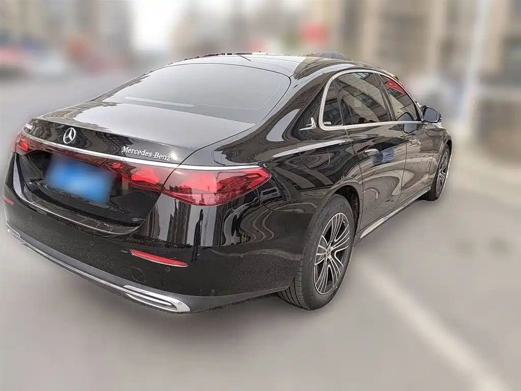 Mercedes-Benz E-Class 2025 E 260 L фото 5