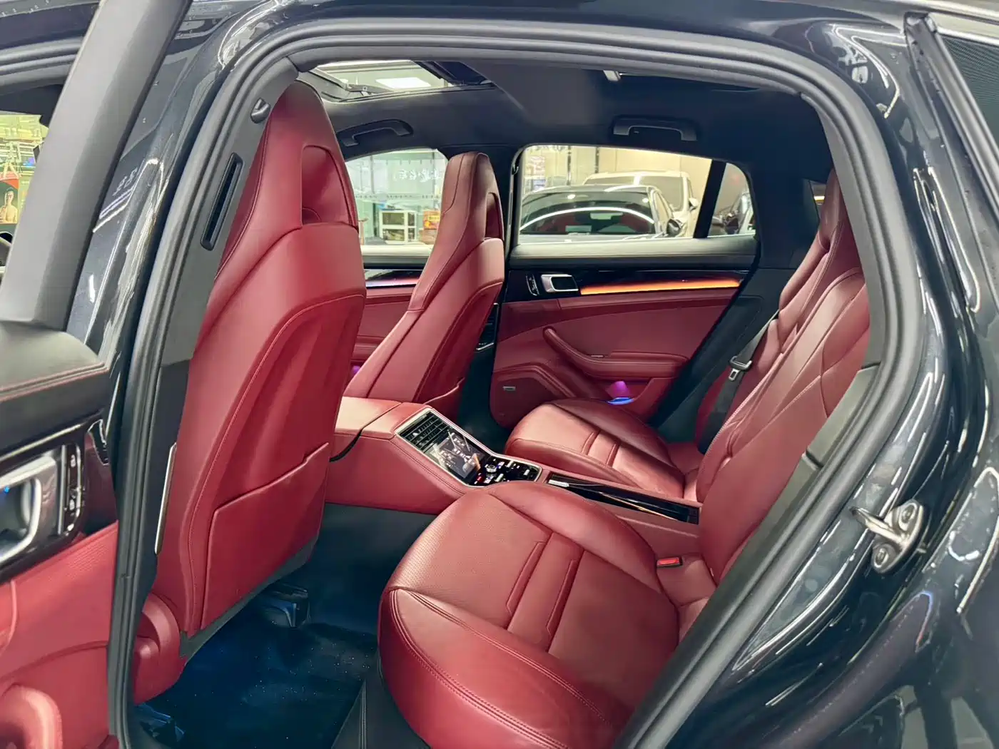 Porsche Panamera 2020 Panamera 10th Anniversary Edition 2.9T фото 6