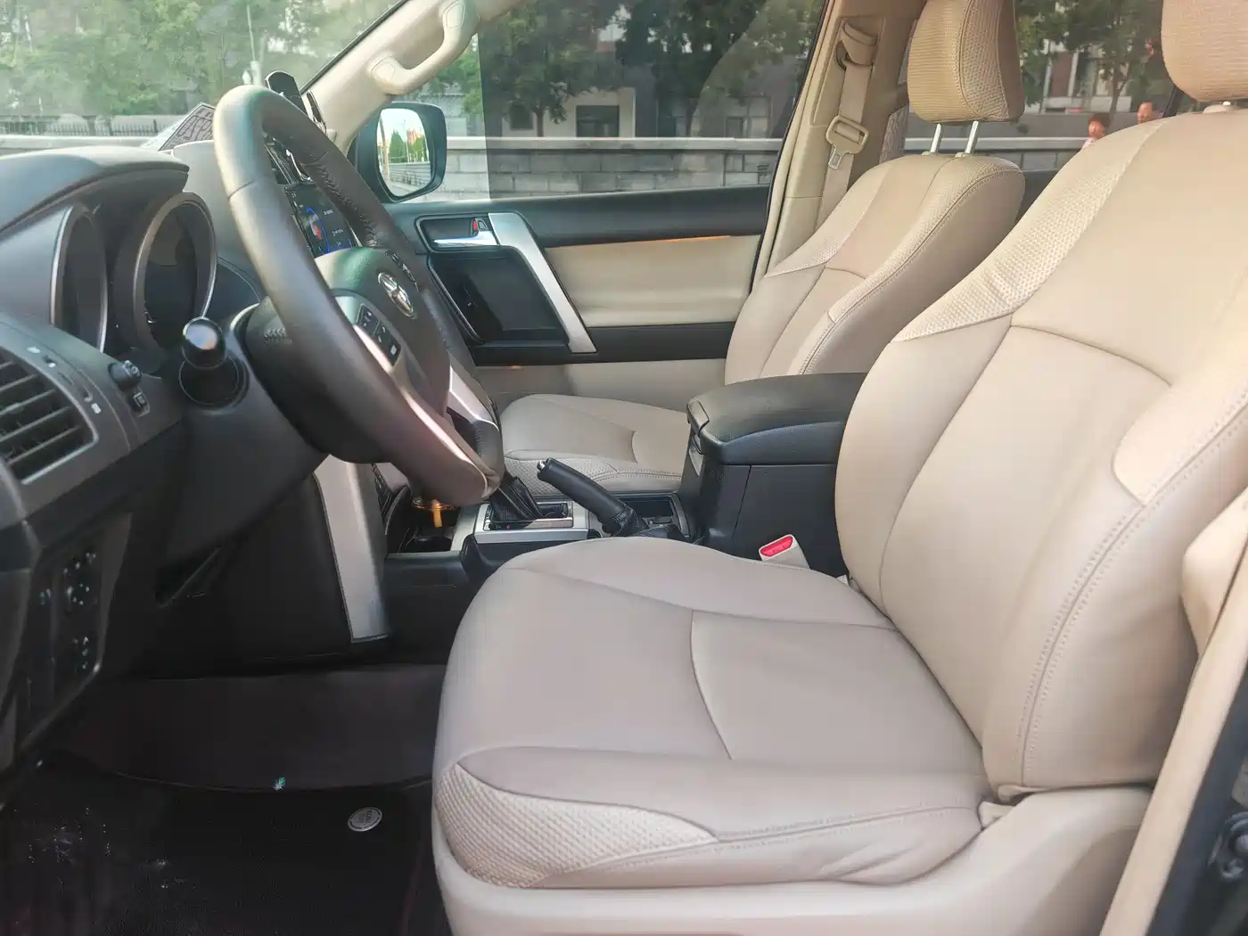 Toyota Prado 2010 4.0L Automatic TX-L фото 8