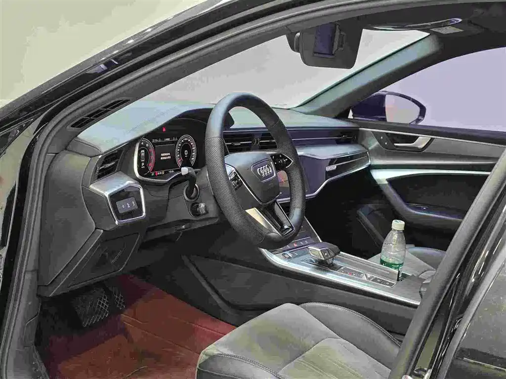 صورة 5 - Audi A6L