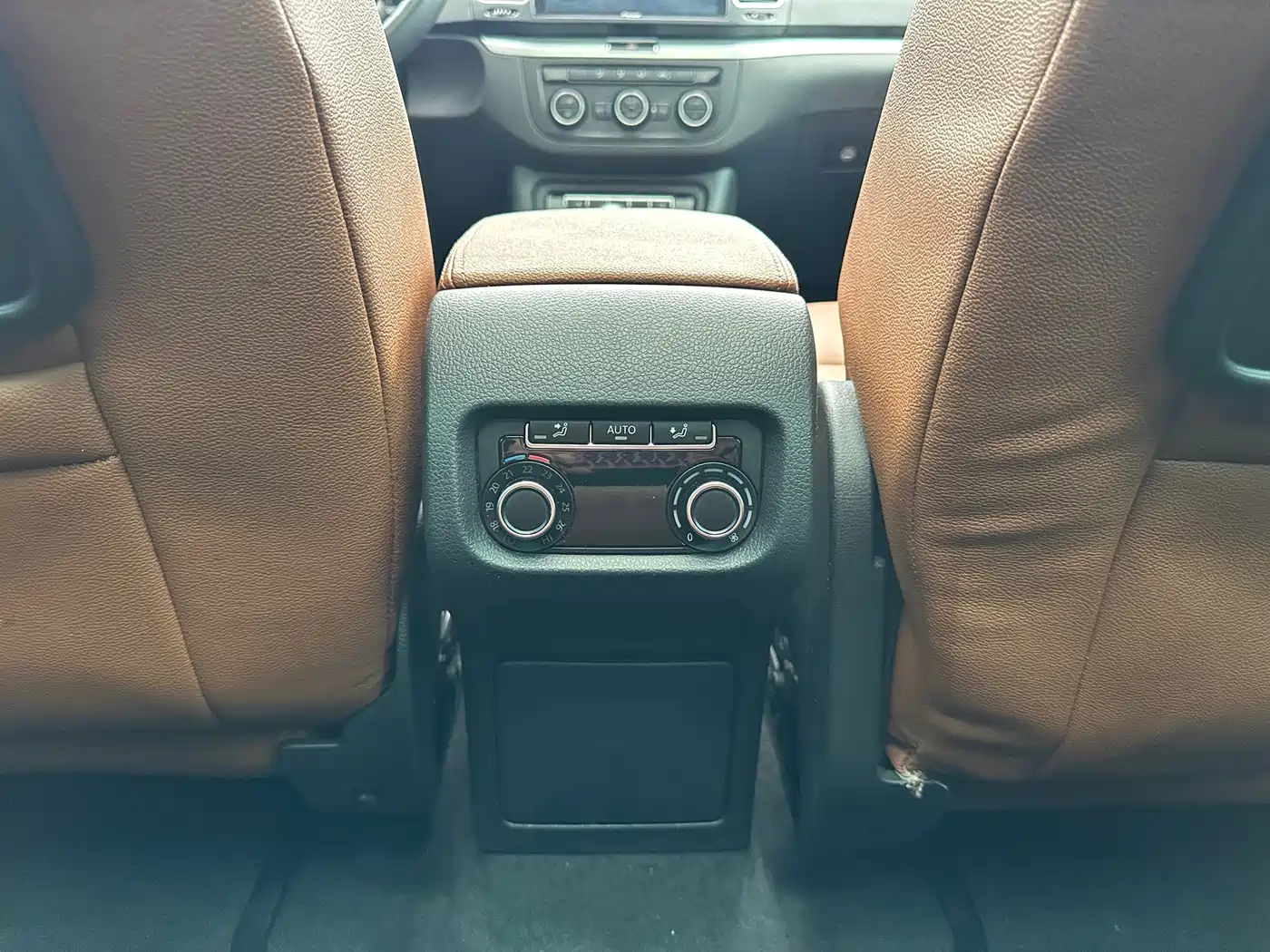 Volkswagen Sharan 2018 380TSI Comfort 7-Seater фото 14