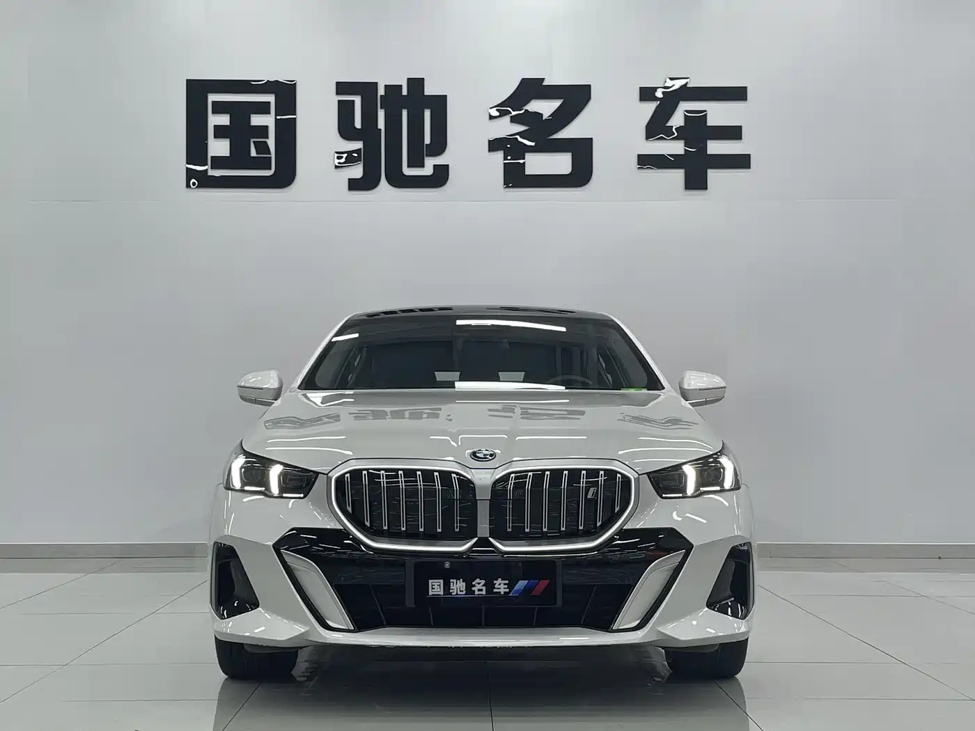 BMW I5