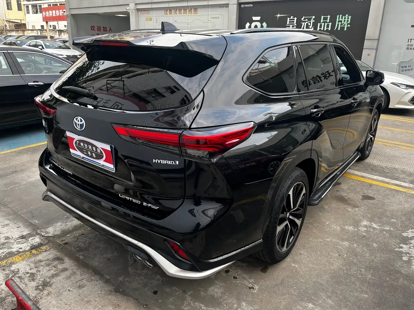 Toyota Crown Kluger 2021 2.5L HEV AWD Flagship Edition фото 12