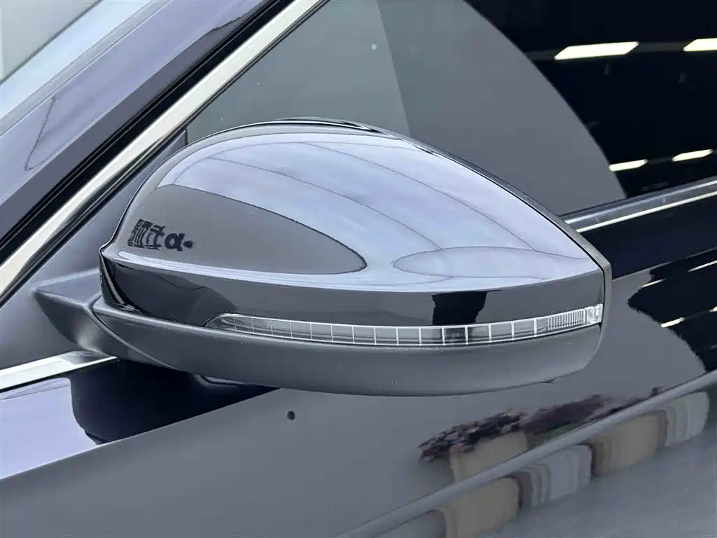 Volkswagen Passat 2022 330TSI Luxury Edition фото 12