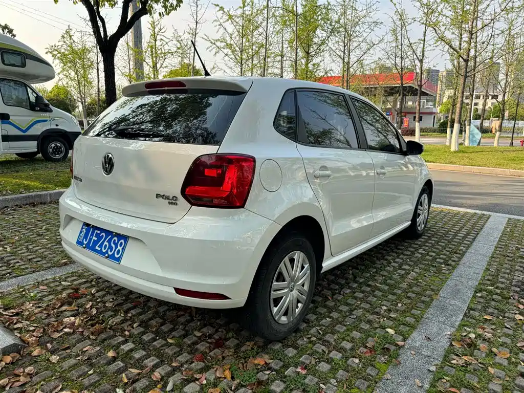 Volkswagen Polo 2018 1.5L Auto Safe Drive фото 5