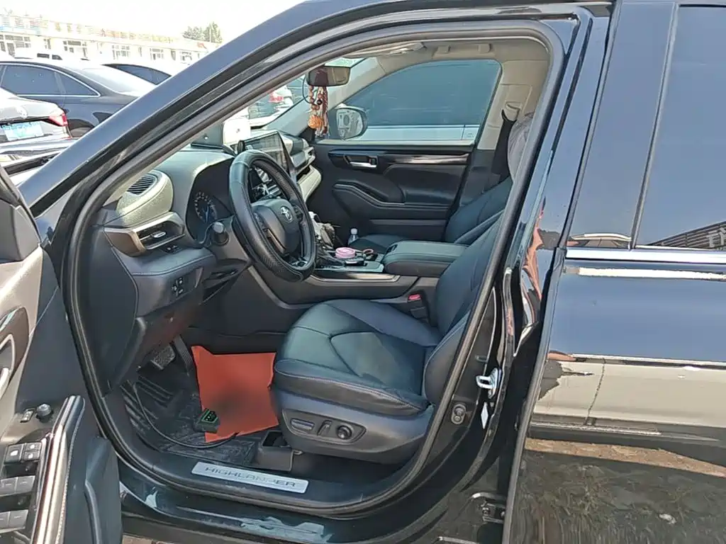 Toyota Highlander 2024 2023 2.5L Smart Hybrid AWD Knight Edition 7-Seater