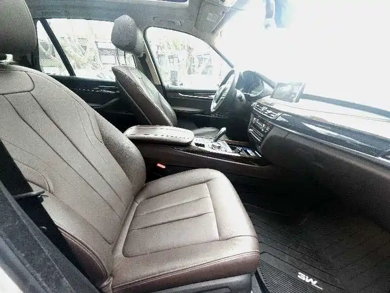 BMW X5 (Import) 2018 xDrive28i фото 12