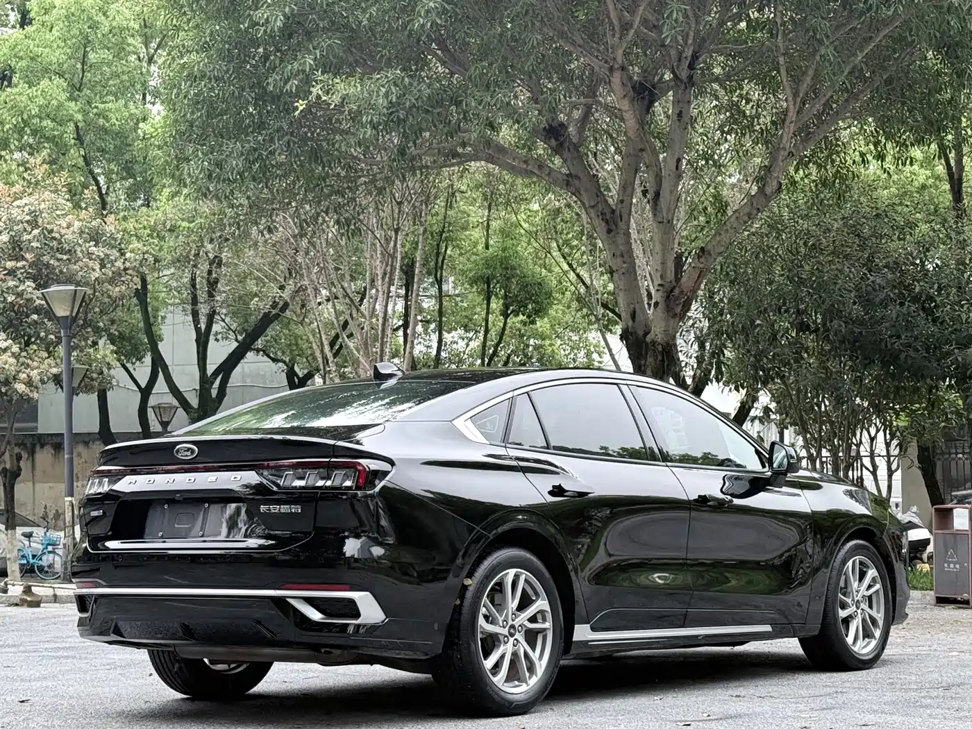 FORD MONDEO