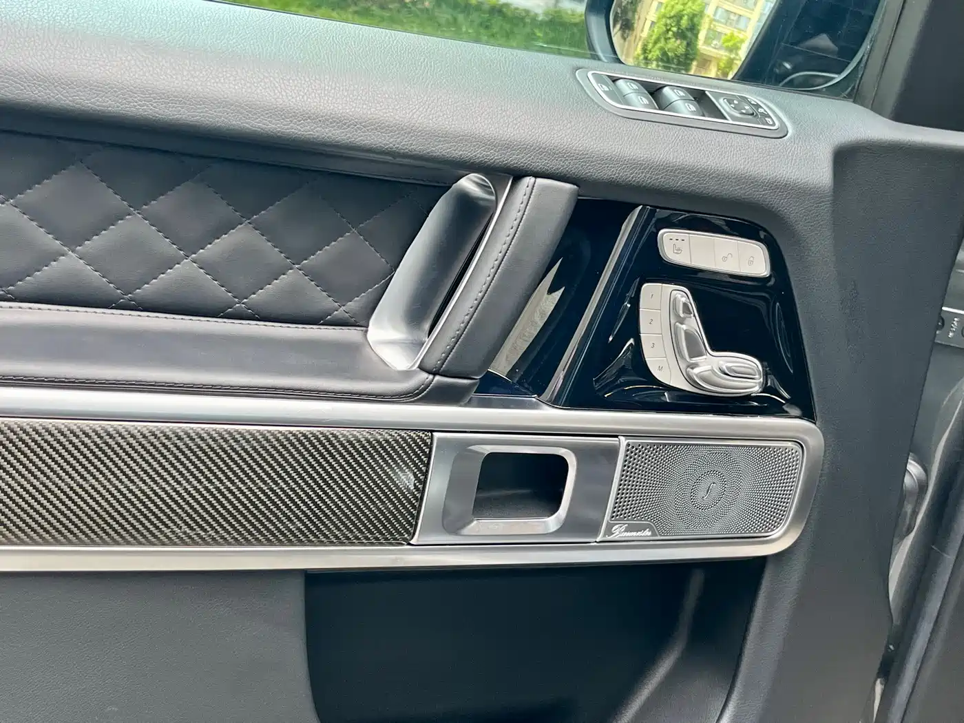 Mercedes-Benz G-Class фото 12
