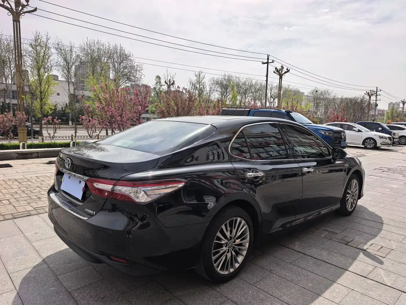 Toyota Camry 2018 Hybrid 2.5HG Luxury Edition фото 9