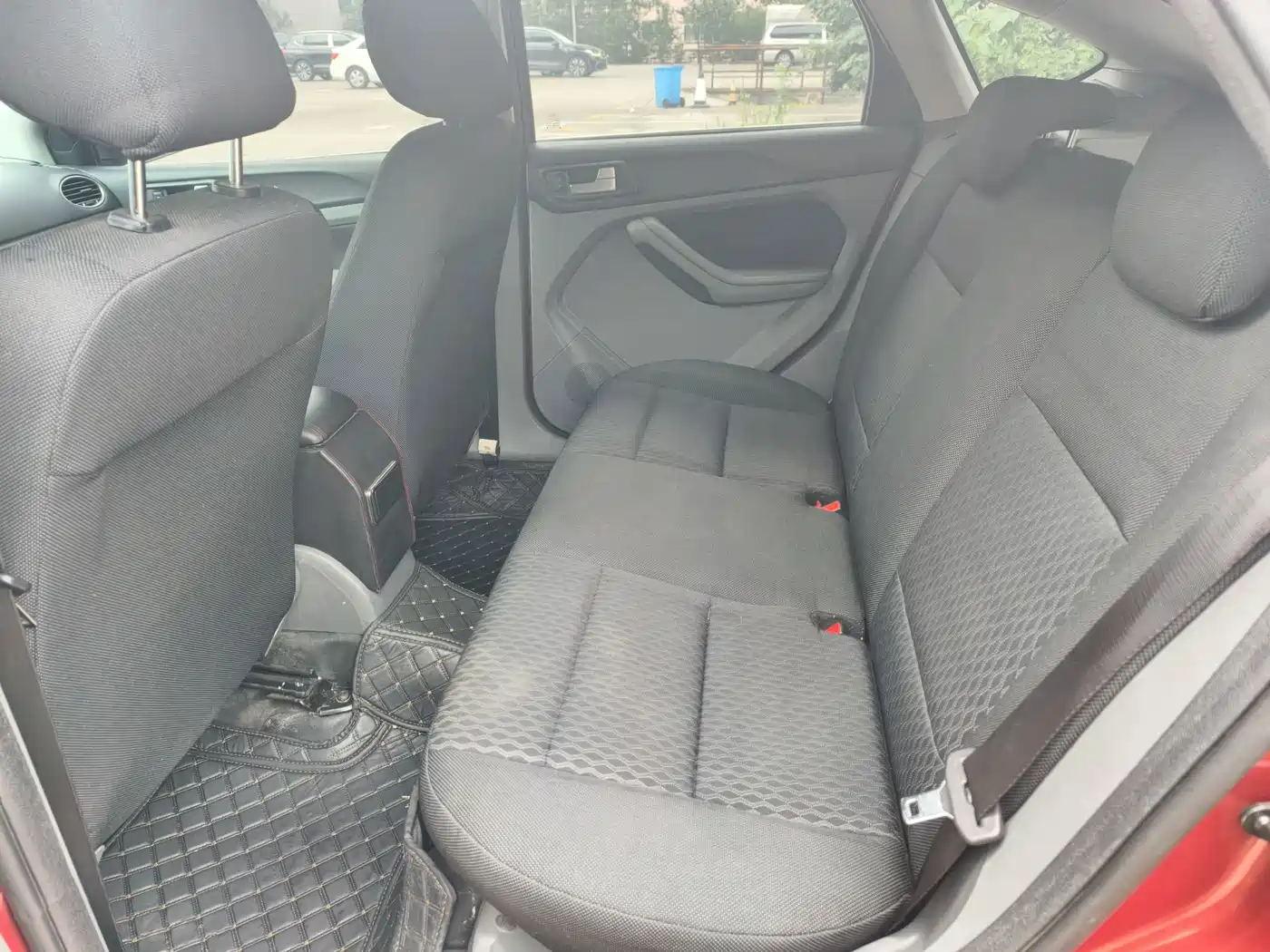 Photo 8 - Ford Focus