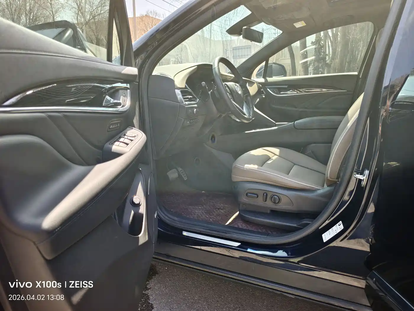 Buick Enclave 2022 652T 4WD Exclusive Flagship 7-Seater фото 2