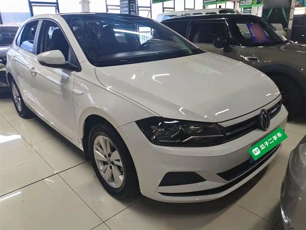 Volkswagen Polo 2019 Plus 1.5L Automatic Panorama Enjoyment Edition фото 4