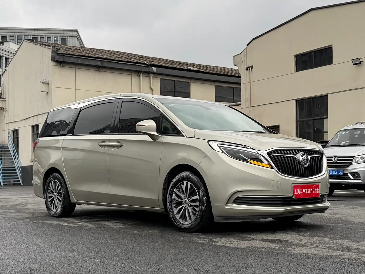 Buick GL8 2018 ES 28T Luxury Type China VI фото 3