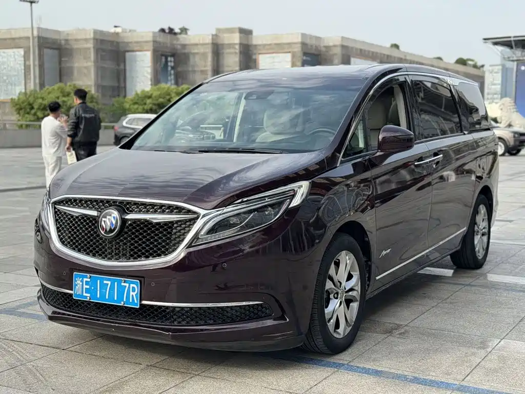 Фото 1 - Buick GL8