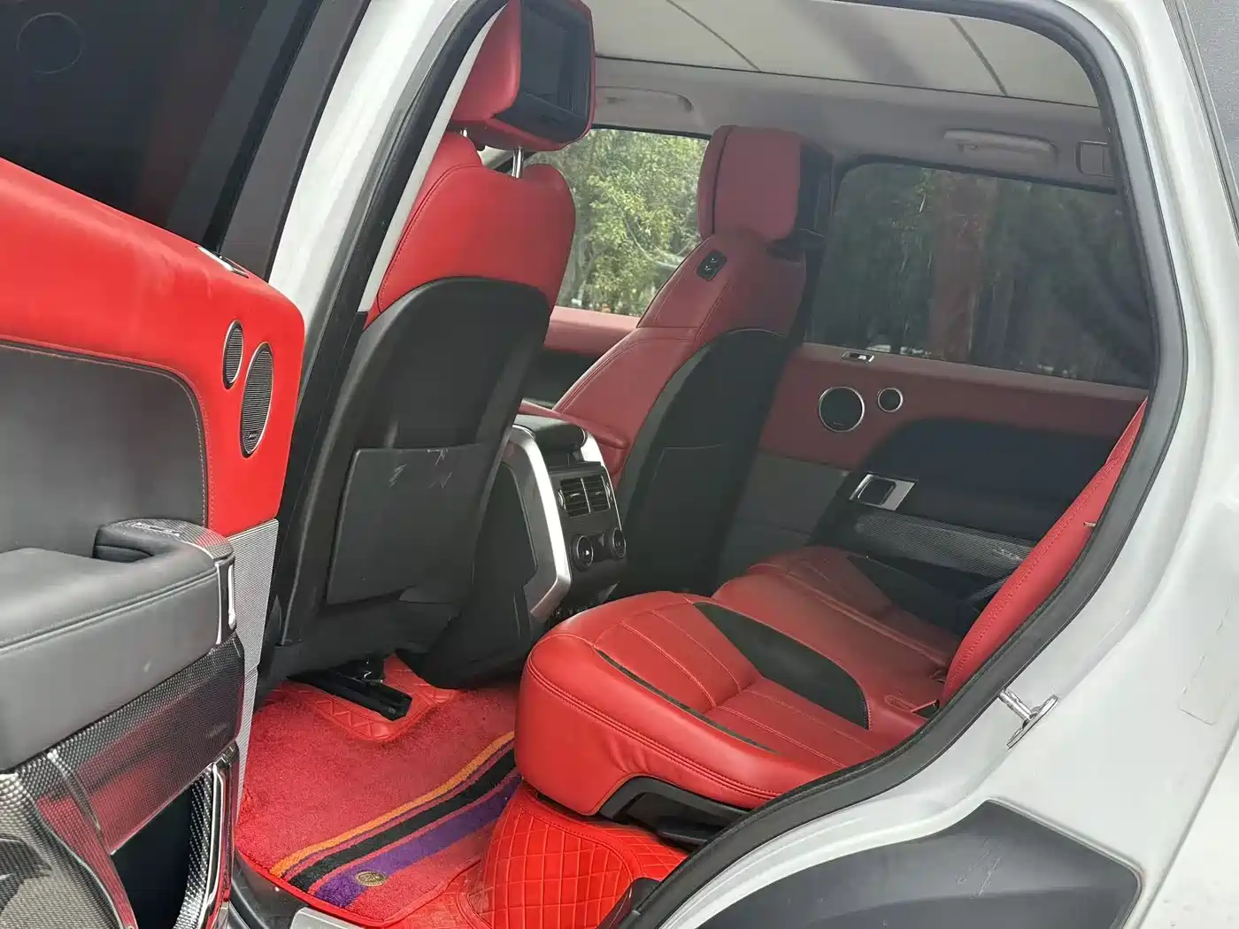 Land Rover Range Rover Sport 2021 3.0 L6 Gloss Black Edition фото 6