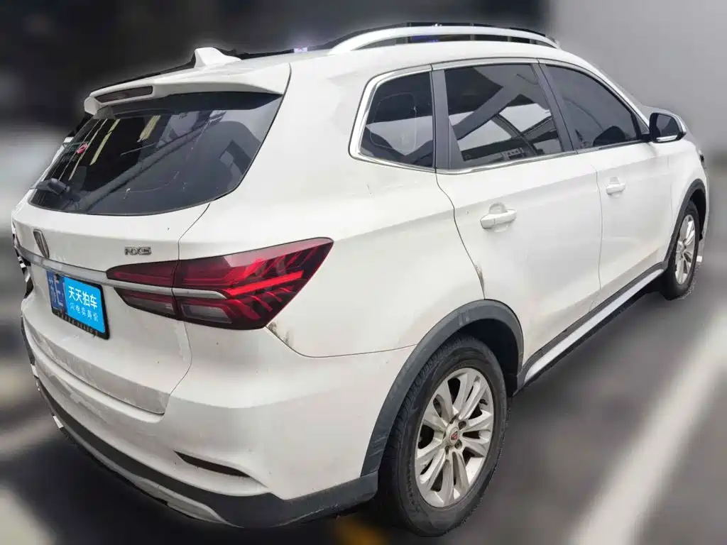 Фото 2 - Roewe RX5